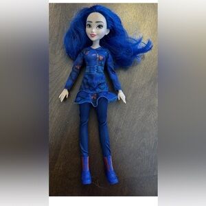 2014 Hasbro Disney Descendants EVIE 11” Articulated Doll Isle of the Lost